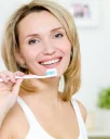 Отбеливание зубов в домашних условиях: Здоровые и натуральные методы