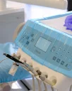 Warum ist Zahnsteinreinigung lebenswichtig? Erneuern Sie Ihre Mundhygiene mit den Zahnarztpraxen in Alanya.