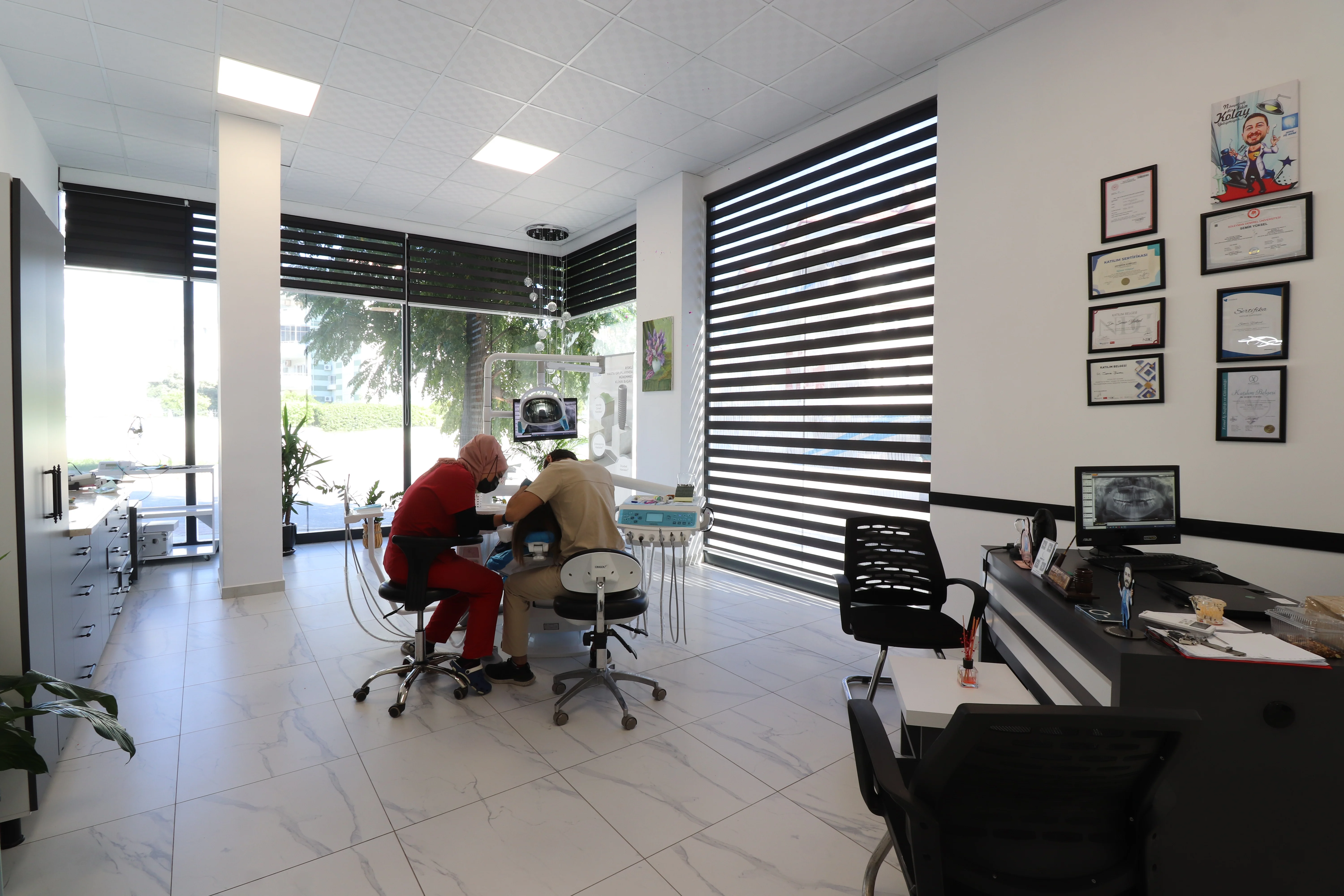 Diş Tedavisinde Konforun Yeni Adı: Alanya’da Sedasyon ve Anestezi Uygulamaları