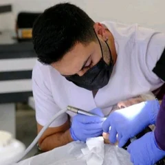 Diş Tedavilerinde En Yeni Lazer Teknolojileri: Daha Az Ağrı, Daha Hızlı İyileşme